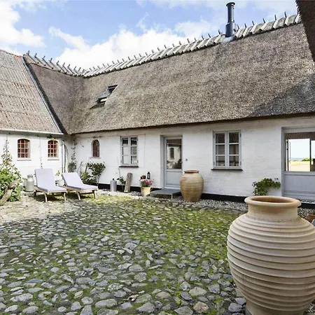 6005-stege-hjelmvej-15 *